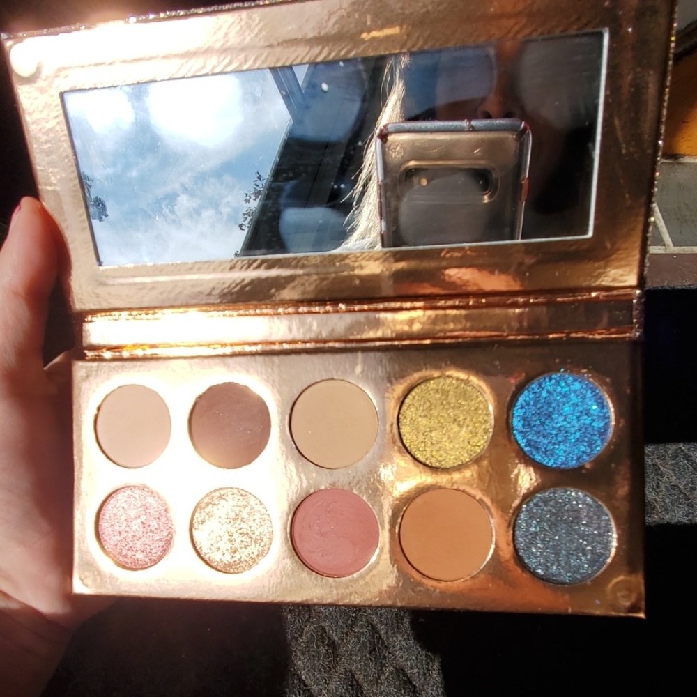 Friendcation Palette Dose of Colors